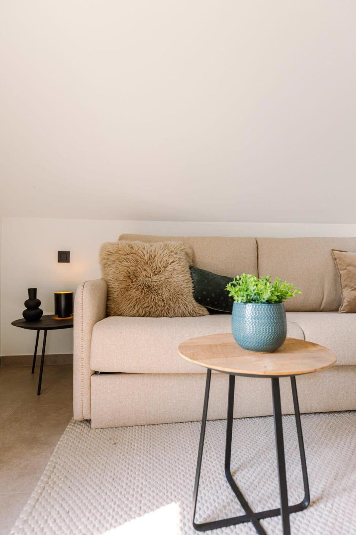 Huswell - Nadia - Family Room At Ranch "De Blauwe Zaal" Brugge Dış mekan fotoğraf